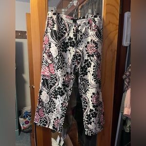 Willi Smith floral capris size 8